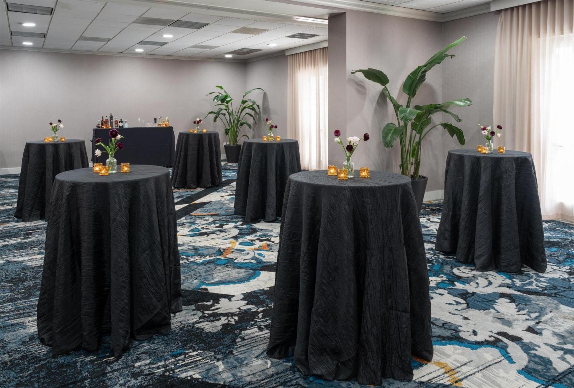 Отель The Chifley Houston, Tapestry Collection By Hilton Экстерьер фото