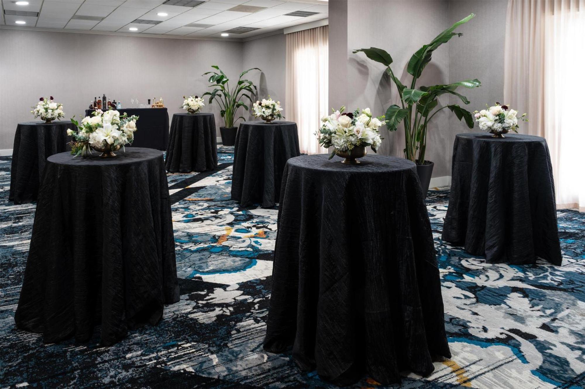 Отель The Chifley Houston, Tapestry Collection By Hilton Экстерьер фото